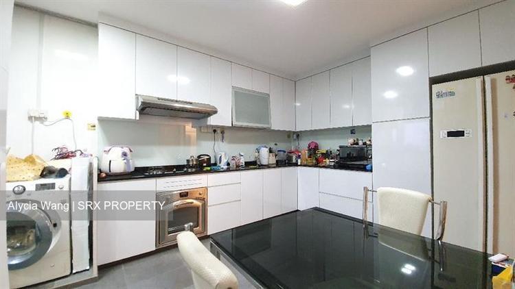 Blk 208 Pasir Ris Street 21 (Pasir Ris), HDB Executive #215414191